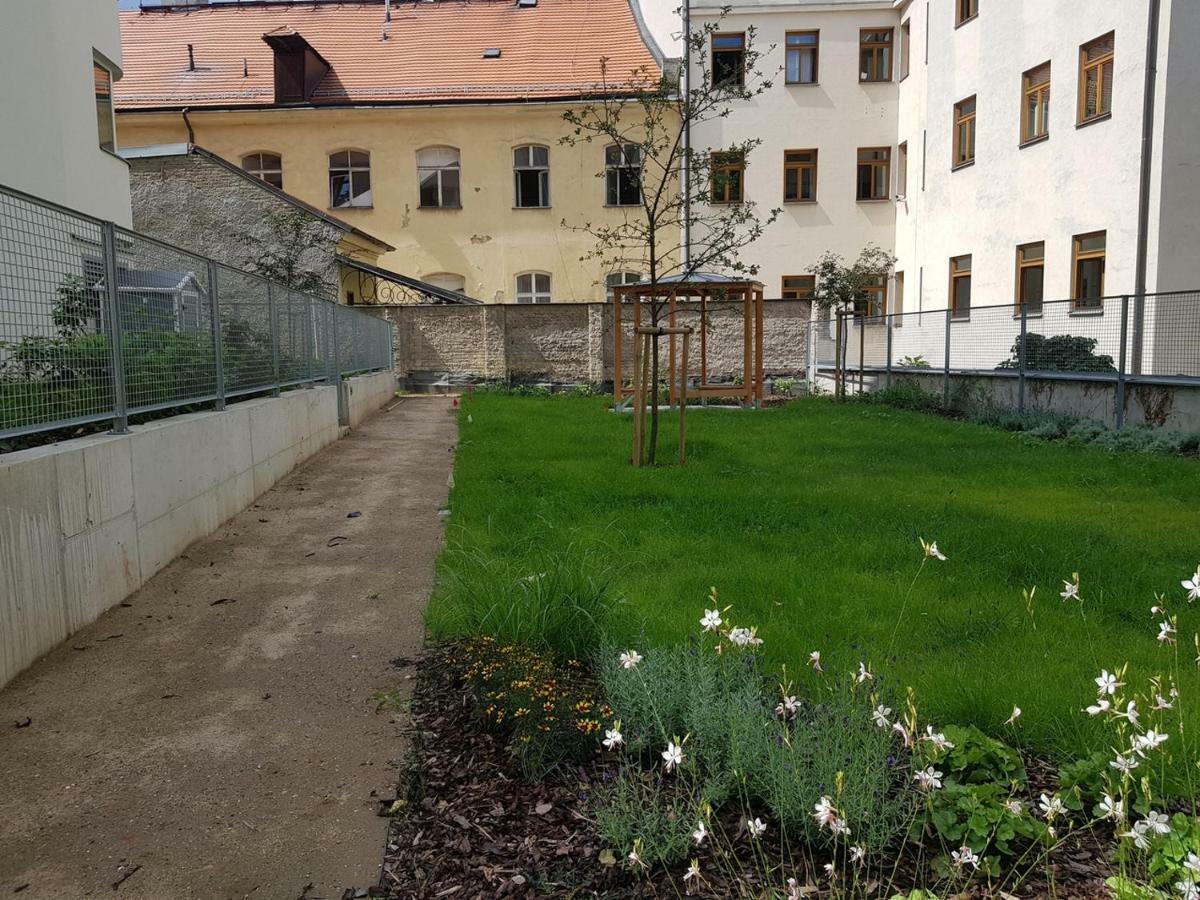 New Residence Apartments Near Wenceslas Square Praag Buitenkant foto